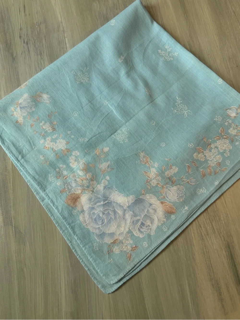 Pierre Balmain Paris handkerchief neckerchief bandana twillie pastel blue floral